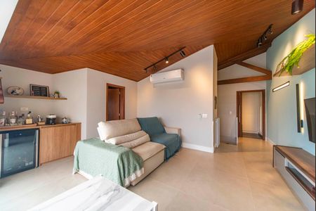 Apartamento à venda com 160m², 3 quartos e 3 vagas Apartamento à venda com 160m², 3 quartos e 3 vagasCobertura