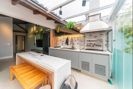 Apartamento à venda com 160m², 3 quartos e 3 vagas Apartamento à venda com 160m², 3 quartos e 3 vagasÁrea Gourmet