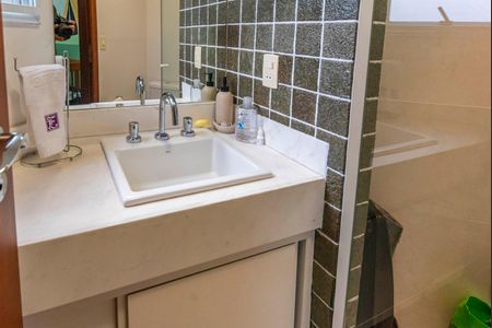 Apartamento à venda com 160m², 3 quartos e 3 vagas Apartamento à venda com 160m², 3 quartos e 3 vagasBanheiro do Quarto 2