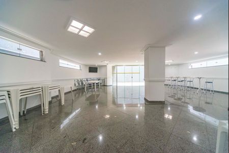 Apartamento à venda com 160m², 3 quartos e 3 vagas Apartamento à venda com 160m², 3 quartos e 3 vagasÁrea comum - Salão de festas