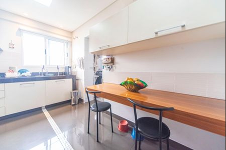 Apartamento à venda com 160m², 3 quartos e 3 vagas Apartamento à venda com 160m², 3 quartos e 3 vagasCozinha