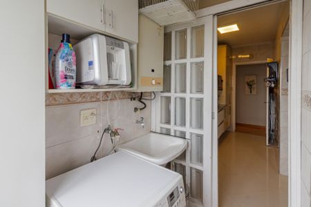 Apartamento à venda com 79m², 3 quartos e 2 vagas Apartamento à venda com 79m², 3 quartos e 2 vagasÁrea de Serviço