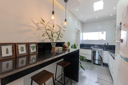 Apartamento para alugar com 85m², 2 quartos e 1 vaga Apartamento para alugar com 85m², 2 quartos e 1 vagaCozinha