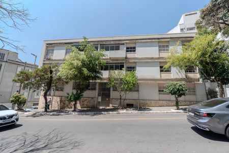 Apartamento para alugar com 85m², 2 quartos e 1 vaga Apartamento para alugar com 85m², 2 quartos e 1 vagaFachada