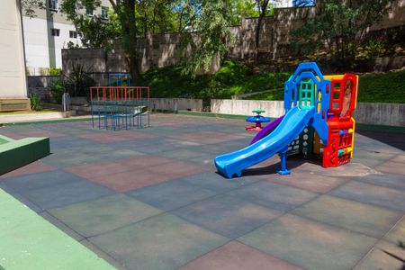 Apartamento à venda com 77m², 3 quartos e 1 vagaÁrea comum - Playground
