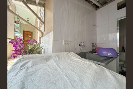 Casa à venda com 218m², 3 quartos e 1 vagaÁrea de Serviço