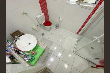 Casa à venda com 218m², 3 quartos e 1 vagaBanheiro 1