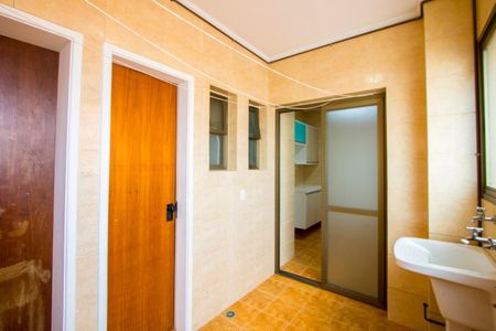 Apartamento para alugar com 100m², 3 quartos e 2 vagasÁrea de serviço