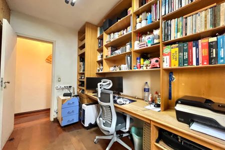 Apartamento à venda com 133m², 4 quartos e 2 vagasQuarto 3