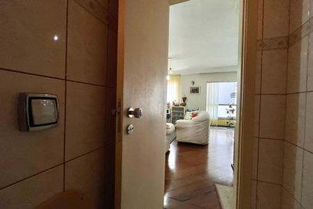 Apartamento à venda com 133m², 4 quartos e 2 vagasLavabo