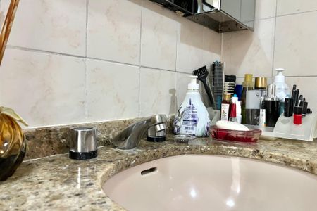 Apartamento à venda com 133m², 4 quartos e 2 vagasBanheiro da Suíte