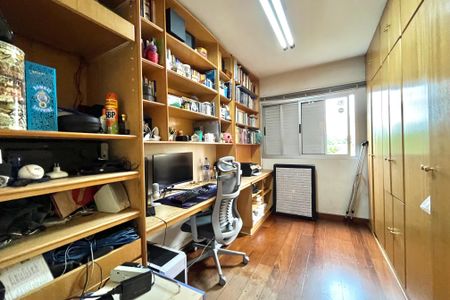 Apartamento à venda com 133m², 4 quartos e 2 vagasQuarto 3