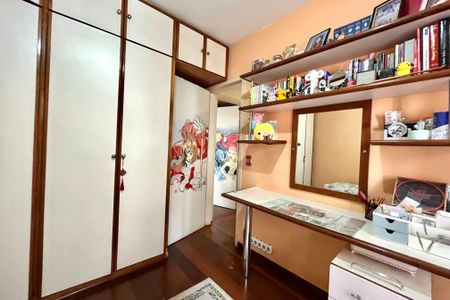 Apartamento à venda com 133m², 4 quartos e 2 vagasQuarto 2