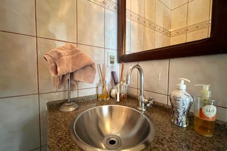 Apartamento à venda com 133m², 4 quartos e 2 vagasLavabo