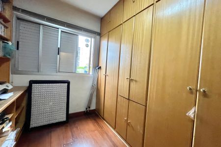 Apartamento à venda com 133m², 4 quartos e 2 vagasQuarto 3