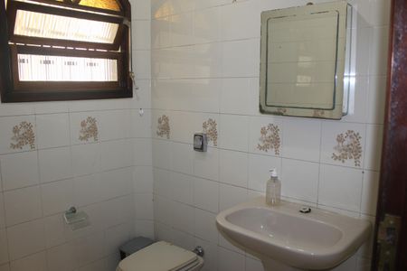 Casa à venda com 400m², 4 quartos e 5 vagasBanheiro 1