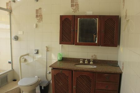 Casa à venda com 400m², 4 quartos e 5 vagasBanheiro da Suíte