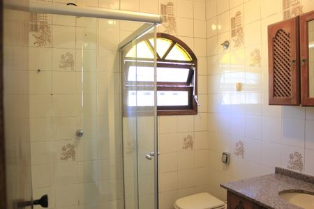 Casa à venda com 400m², 4 quartos e 5 vagasBanheiro 2