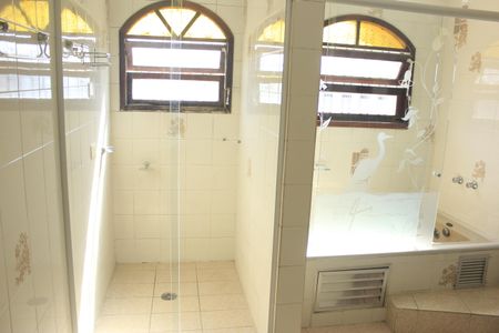 Casa à venda com 400m², 4 quartos e 5 vagasBanheiro da Suíte