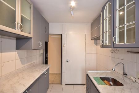 Apartamento à venda com 96m², 4 quartos e 1 vagaCozinha 