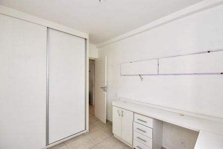 Apartamento à venda com 96m², 4 quartos e 1 vagaQuarto 2