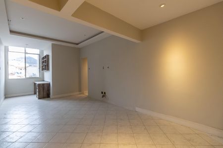 Sala de apartamento à venda com 2 quartos, 75m² em Tijuca, Rio de Janeiro