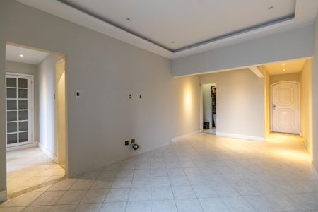 Apartamento à venda com 75m², 2 quartos e 1 vaga Apartamento à venda com 75m², 2 quartos e 1 vagaSala