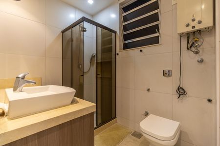 Apartamento à venda com 75m², 2 quartos e 1 vaga Apartamento à venda com 75m², 2 quartos e 1 vagaBanheiro