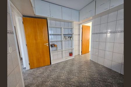 Casa à venda com 4 quartos, 140m² em Jardim Peri Peri, São Paulo
