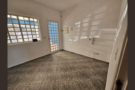 Casa à venda com 4 quartos, 140m² em Jardim Peri Peri, São Paulo