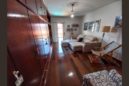 Casa à venda com 4 quartos, 389m² em Piratininga, Niterói