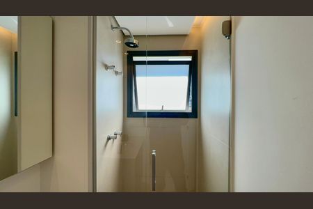 Apartamento à venda com 195m², 3 quartos e 3 vagas Apartamento à venda com 195m², 3 quartos e 3 vagasBanheiro da Suíte 2