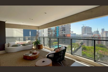 Apartamento à venda com 195m², 3 quartos e 3 vagas Apartamento à venda com 195m², 3 quartos e 3 vagasVaranda