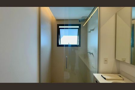 Apartamento à venda com 195m², 3 quartos e 3 vagas Apartamento à venda com 195m², 3 quartos e 3 vagasBanheiro da Suíte 1