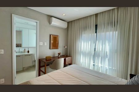 Apartamento à venda com 195m², 3 quartos e 3 vagas Apartamento à venda com 195m², 3 quartos e 3 vagasSuíte 2