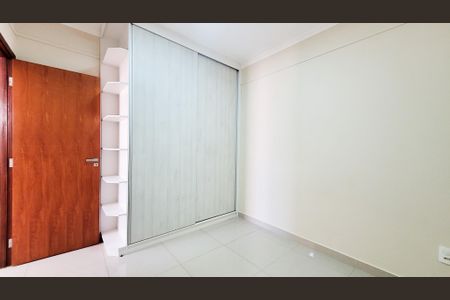Casa à venda com 200m², 3 quartos e 3 vagas Casa à venda com 200m², 3 quartos e 3 vagasQuarto 2