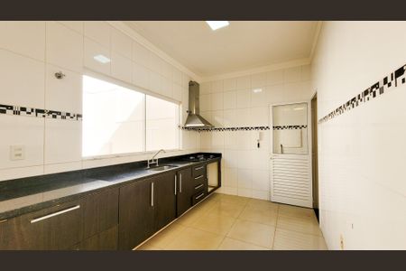 Sala de casa à venda com 3 quartos, 200m² em Jardim do Sol, Campinas