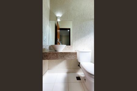 Casa à venda com 200m², 3 quartos e 3 vagas Casa à venda com 200m², 3 quartos e 3 vagasBanheiro da Suíte