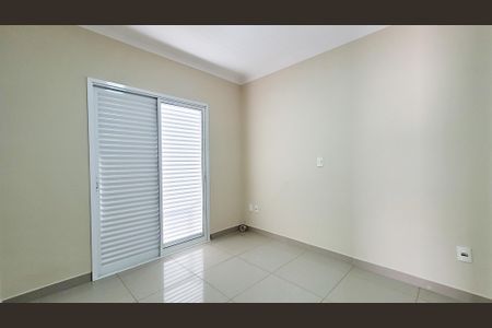 Casa à venda com 200m², 3 quartos e 3 vagas Casa à venda com 200m², 3 quartos e 3 vagasSuíte