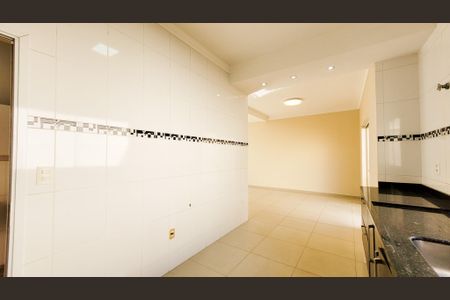 Casa à venda com 200m², 3 quartos e 3 vagas Casa à venda com 200m², 3 quartos e 3 vagasCozinha