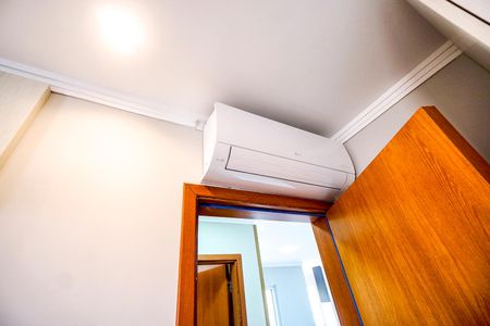 Quarto 1 de apartamento para alugar com 2 quartos, 55m² em Vila Carrão, São Paulo