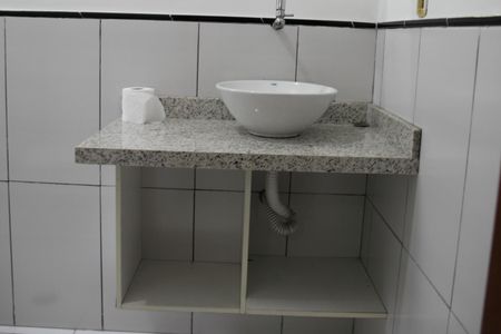 Casa à venda com 210m², 3 quartos e 2 vagasBanheiro Suíte 3