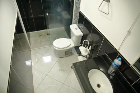 Casa à venda com 210m², 3 quartos e 2 vagasBanheiro Suíte 1