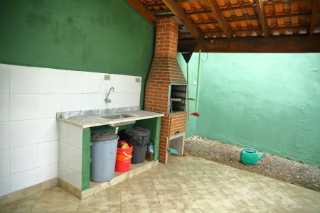 Casa à venda com 210m², 3 quartos e 2 vagasQuintal