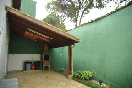 Casa à venda com 210m², 3 quartos e 2 vagasQuintal