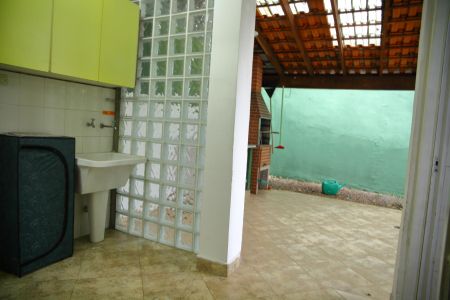 Casa à venda com 210m², 3 quartos e 2 vagasÁrea de Serviço