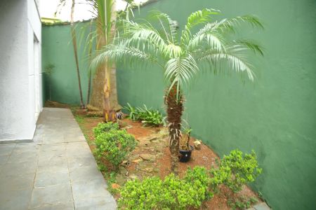 Casa à venda com 210m², 3 quartos e 2 vagasQuintal