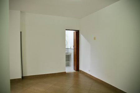 Casa à venda com 210m², 3 quartos e 2 vagasSuíte 2