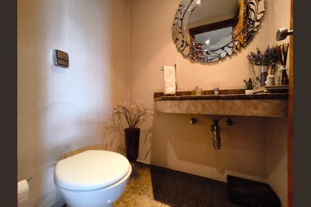 Apartamento à venda com 156m², 3 quartos e 3 vagasLavabo