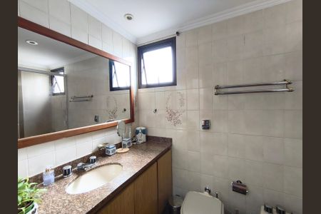 Apartamento à venda com 156m², 3 quartos e 3 vagasBanheiro da Suíte